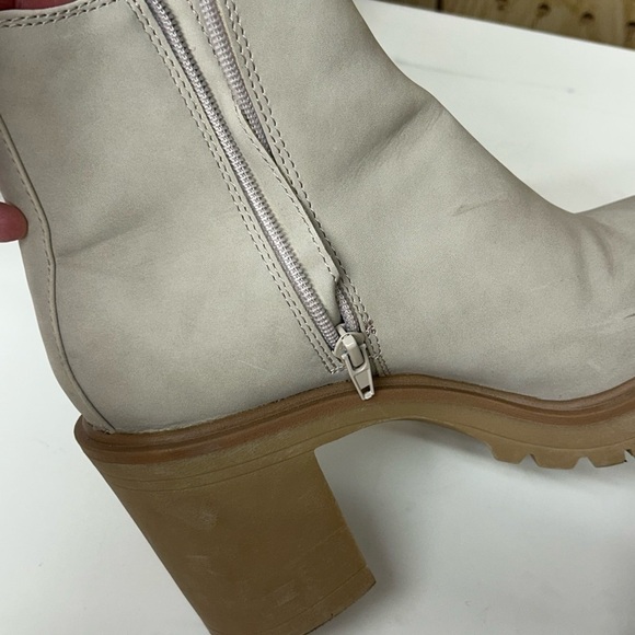 Dolce Vita Jetta Dune Heeled Ankle Boots - Picture 7 of 9